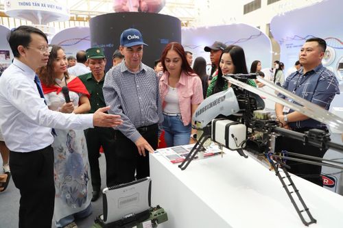 Khu trưng bày “Trí tuệ Việt Nam - Kết nối tương lai” của Viện Hàn lâm Khoa học và Công nghệ Việt Nam tại “Triển lãm 80 năm hành trình Độc lập - Tự do - Hạnh phúc”.