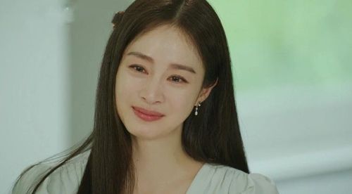  Kim Tae Hee bật khóc nói về áp lực của việc nuôi dạy con. 