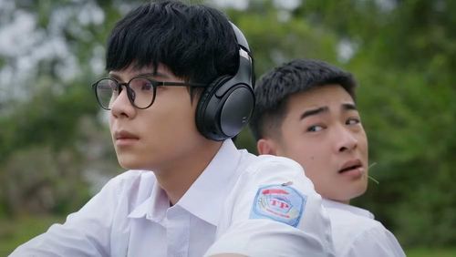 Hai người bạn Cương và Khuê ở các giai đoạn khác nhau.