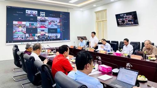Phó Giáo sư, Tiến sĩ, bác sĩ chuyên khoa II Nguyễn Vũ Trung, Viện trưởng Viện Pasteur Thành phố Hồ Chí Minh phát biểu.