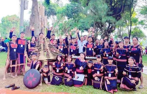 Chương trình “Cồng chiêng cuối tuần - Thưởng thức & Trải nghiệm” tại Quảng trường Đại Đoàn Kết.