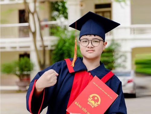 Em Đào Xuân Hướng.