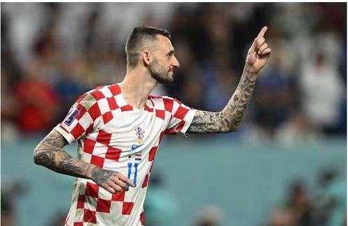Tiền vệ người Croatia, Brozovic vẫn chưa hồi phục hoàn toàn vấn đề ở háng và gân kheo, chấn thương từng khiến anh bỏ lỡ trận chung kết châu Á với Gamba Osaka.
