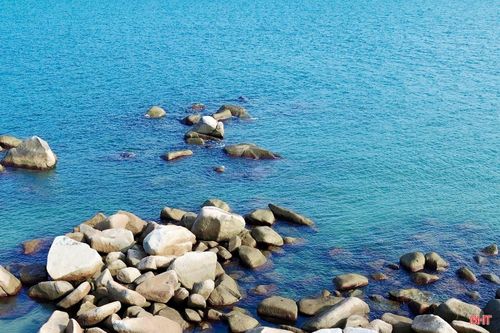  Việc tháo gỡ "nút thắt" về cơ chế, pháp lý; đồng thời, tăng cường quảng bá, thu hút đầu tư để đưa đảo Bớc vào khai thác du lịch bài bản không chỉ đơn thuần là bài toán kinh tế, mà còn nhằm định vị lại giá trị của Thiên Cầm trên bản đồ du lịch quốc gia. 