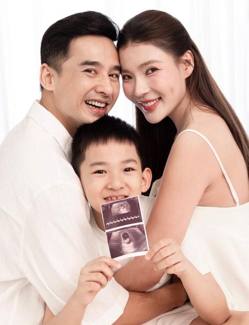 Gần đây vợ chồng Lương Thế Thành và Thúy Diễm báo tin vui.
