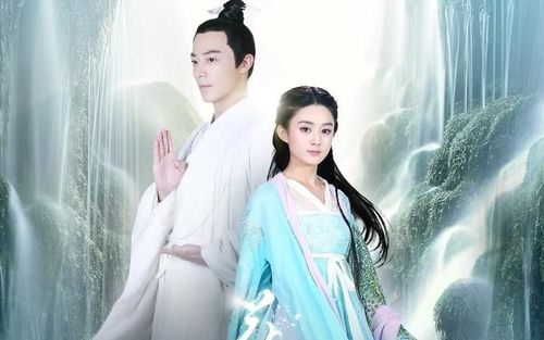 Từng tạo nên cơn sốt lớn trên màn ảnh Hoa ngữ, Hoa Thiên Cốt nổi tiếng bởi chuyện tình sư đồ đầy bi kịch giữa Tiểu Cốt và Bạch Tử Họa. Tình yêu bị cấm đoán, hàng loạt hiểu lầm cùng những hình phạt đau đớn khiến nhân vật dần rơi vào tuyệt vọng. Cao trào của phim là khi Hoa Thiên Cốt hóa thành Yêu thần và Bạch Tử Họa buộc phải đưa ra lựa chọn tàn nhẫn để bảo vệ thiên hạ.