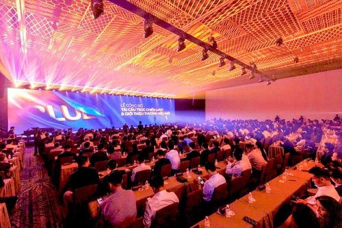 Lễ công bố tái cấu trúc chiến lược và giới thiệu thương hiệu mới .