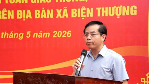 Chủ tịch UBND xã Biện Thượng Nguyễn Văn Hùng phát biểu chỉ đạo tại lễ ra quân