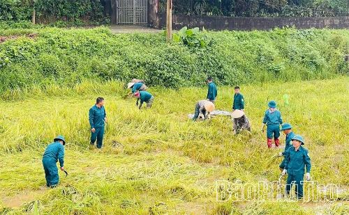 Sự vào cuộc kịp thời của cấp ủy, chính quyền địa phương cùng tinh thần trách nhiệm, gần dân, sát dân của lực lượng quân sự đã tiếp thêm niềm tin, động viên bà con vượt qua khó khăn.