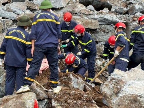 Hậu quả đã khiến làm 1 người tử vong trên đường đi cấp cứu, còn 2 người bị vùi lấp dưới khối lượng lớn đất, đá. Tỉnh Thanh Hóa phải huy động nhiều lực lượng vào cuộc tìm kiếm.