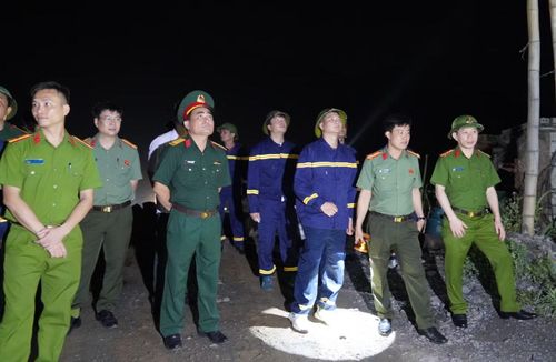 Lực lượng Công an, Quân sự đang nỗ lực tìm kiếm các nạn nhân mất tích.