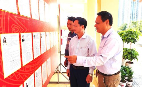 Bộ Nội vụ đề xuất, tăng phụ cấp cho người hoạt động không chuyên trách ở thôn, tổ dân phố. ẢNH: K.H