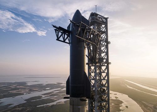 Starship là quân bài trọng tâm trong kế hoạch của SpaceX. Ảnh: Bloomberg.