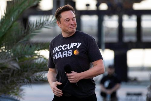 Elon Musk dành sự quan tâm đặc biệt cho SpaceX. Ảnh: Bloomberg.