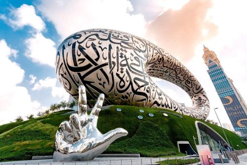 Bảo tàng Tương lai hình quả trứng ở Dubai, nơi khám phá sự tiến bộ và đổi mới của loài người