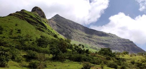 Salher là pháo đài cao nhất bang Maharashtra và là điểm trekking nổi tiếng với những người yêu leo núi