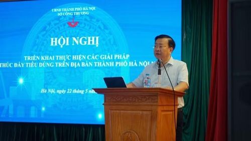 Giám đốc Sở Công thương Hà Nội Võ Nguyên Phong phát biểu.