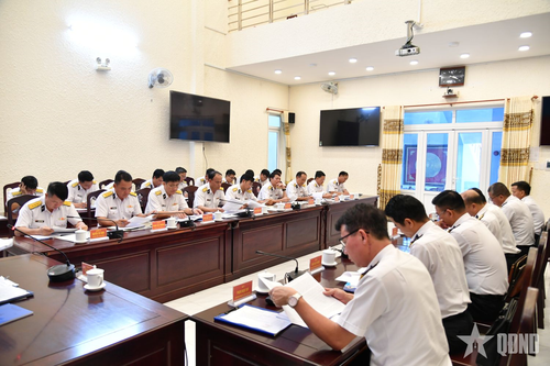 Các đại biểu tham dự hội nghị. 