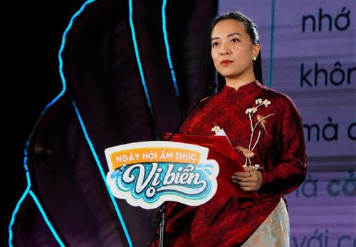 Bà Nguyễn Thị Hoài An, Phó Giám đốc Sở VH-TT&DL TP Đà Nẵng phát biểu khai mạc Ngày hội.
