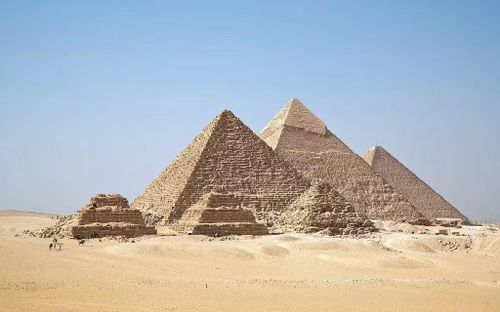 Đại kim tự tháp Giza trải qua nhiều trận động đất mạnh nhưng vẫn đứng vững tới ngày nay. Ảnh: Ricardo Liberato.