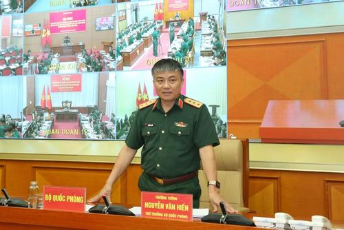 Thượng tướng Nguyễn Văn Hiền, Thứ trưởng Bộ Quốc phòng phát biểu chỉ đạo tại hội nghị. (Ảnh: PV/Vietnam+)