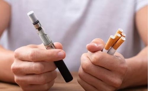 Khảo sát tại 11 tỉnh, thành phố năm 2023 cho thấy tỷ lệ sử dụng thuốc lá điện tử trong học sinh đã lên tới 8,1%. Ảnh minh họa