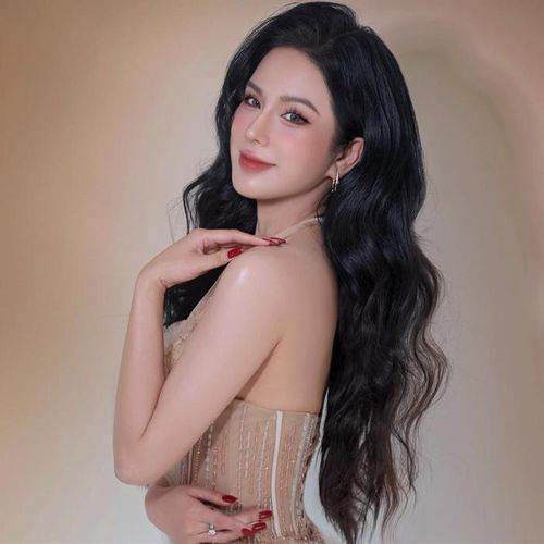 Diệp Lâm Anh nói bản thân không hề nhắc đến bất kỳ cá nhân nào trong bình luận.