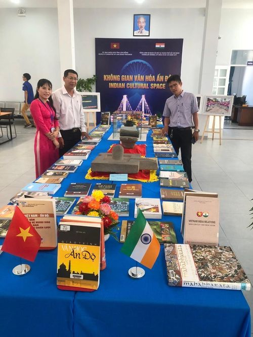 Một góc Không gian văn hóa Ấn Độ tại Thư viện tỉnh Lâm Đồng