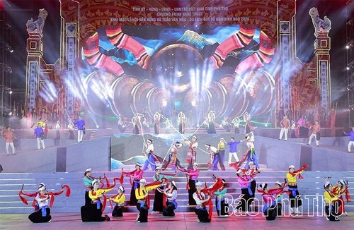 Những vũ điệu mang đậm nét văn hóa Mường rực rỡ trong đêm khai mạc Lễ hội Đền Hùng và Tuần Văn hóa - Du lịch Đất Tổ năm 2026.
