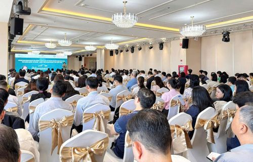 Chương trình thu hút hàng trăm đại diện doanh nghiệp niêm yết quan tâm, khi 2026 được đánh giá là năm có ý nghĩa quan trọng đối với thị trường chứng khoán trong lộ trình nâng hạng và hội nhập quốc tế