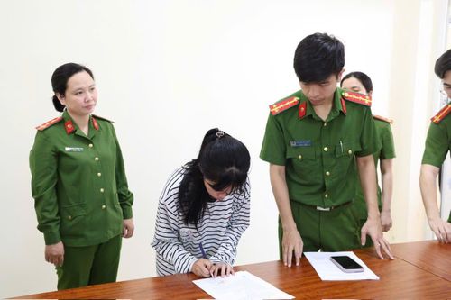 Hai nữ sinh bị khởi tố liên quan vụ đánh hội đồng bạn học tại trường nghề ở Phú Thọ
