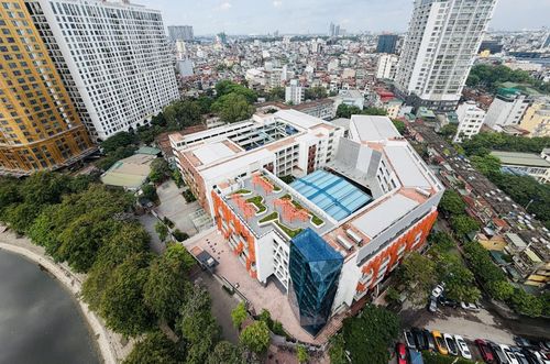Trường THCS Giảng Võ 2 là một công trình giáo dục khang trang, hiện đại, đạt chất lượng cao về công năng. Ảnh: GV