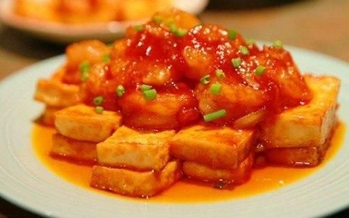 Đậu phụ sốt cà chua thanh đạm, tốt cho sức khỏe.