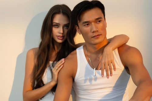 Bùi Tiến Dũng và Dianka công khai hẹn hò vào năm 2020. Thời điểm đó, chuyện tình giữa nam cầu thủ nổi tiếng của bóng đá Việt Nam và người mẫu ngoại quốc nhận được nhiều chú ý trên mạng xã hội. Sau khoảng hai năm tìm hiểu, cả hai tổ chức đám cưới vào tháng 5/2022 tại một resort ở Bà Rịa - Vũng Tàu với sự tham dự của gia đình, bạn bè và nhiều cầu thủ nổi tiếng.