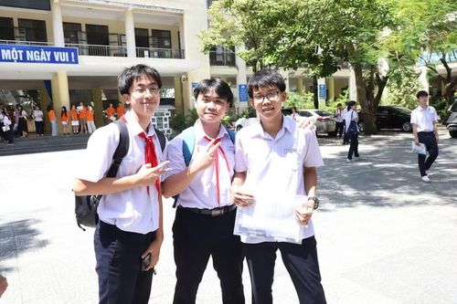 Thí sinh điểm thi Trường THPT Trần Phú hài lòng với bài thi môn Ngữ văn.