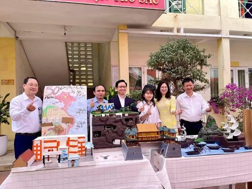 Thầy trò Trường THPT Kim Ngọc, Phú Thọ trong ngày hội STEM năm 2026.