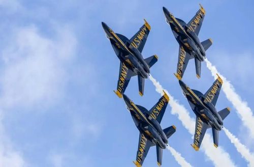 Đội bay trình diễn trên không của Hải quân Mỹ. Ảnh: USA Today