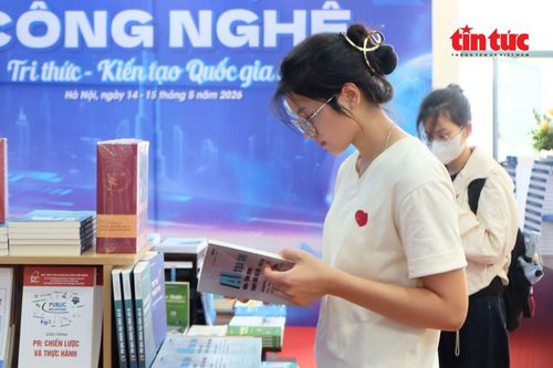 Việc xây dựng một thói quen tự học hằng ngày sẽ giúp nền tảng kiến thứcđược bồi đắp một cách tự nhiên.