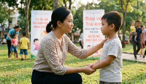 Hãy bảo vệ trẻ và lắng nghe trẻ, kịp thời xây dựng "lá chắn" an toàn cho trẻ. Ảnh minh họa