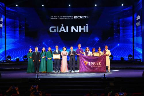 Giải nhì được trao cho Ngân hàng TMCP Đầu tư và Phát triển Việt Nam (BIDV) và Ngân hàng TMCP Tiền Phong (TPBank).