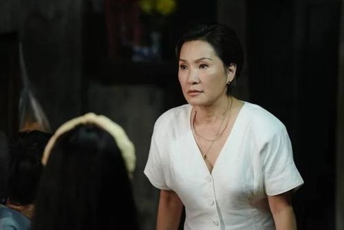 Hồng Đào đảm nhận vai cô Ba Kỳ trong phim Chị Dâu.