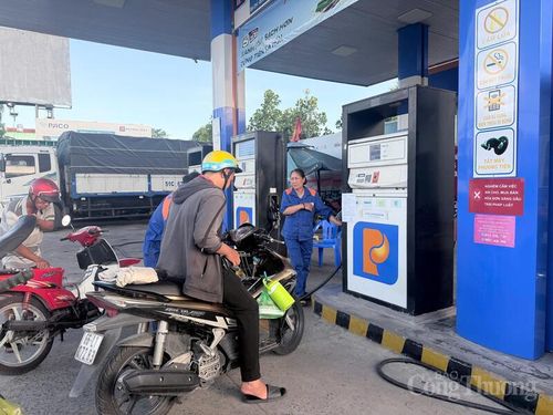 Nhóm khách hàng trẻ là những người tiếp cận, đón nhận xăng E10 nhanh nhất.
