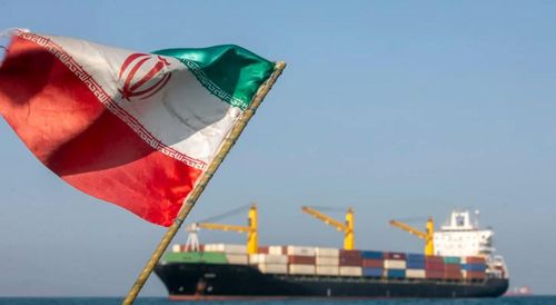 Những bất đồng lớn giữa Mỹ và Iran hiện tập trung vào kho uranium làm giàu của Iran và quyền kiểm soát eo biển Eo biển Hormuz. Ảnh: Reuters.