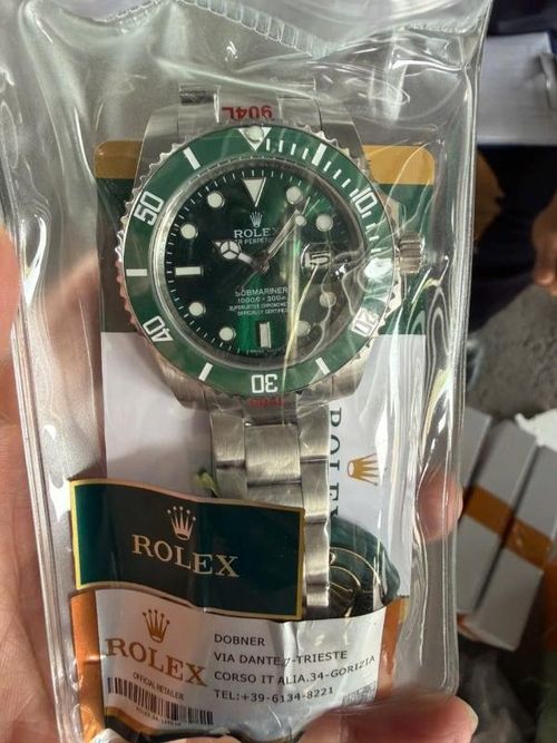Đồng hồ giả nhãn hiệu Rolex.