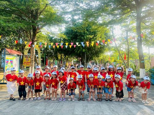 Hoạt động ngoại khóa của trẻ em tại phường Bàn Thạch. Ảnh: KIM CHI