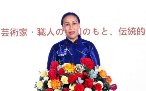 Phó Chủ tịch UBND thành phố Nguyễn Thị Anh Thi phát biểu khai mạc lễ hội. Ảnh: KHÁNH LINH