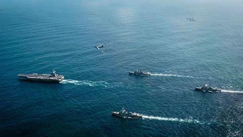 Nhiều đối tác khác ở khu vực châu Á - Thái Bình Dương như Singapore, Thái Lan và New Zealand vẫn định kỳ cho phép Mỹ tiếp cận các cơ sở kỹ thuật, căn cứ sửa chữa và kho tàng của họ, việc trao đổi thông tin tình báo cũng được thiết lập tốt.