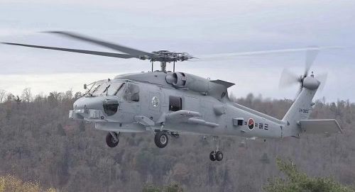 Hàn Quốc muốn mở rộng gấp 3 quy mô phi đội trực thăng săn ngầm MH-60R Seahawk để đối phó với hạm đội tàu ngầm đối phương. Thỏa thuận mới bao gồm 24 chiếc cùng với một gói thiết bị bổ sung, có thể tiêu tốn tới 3 tỷ USD.