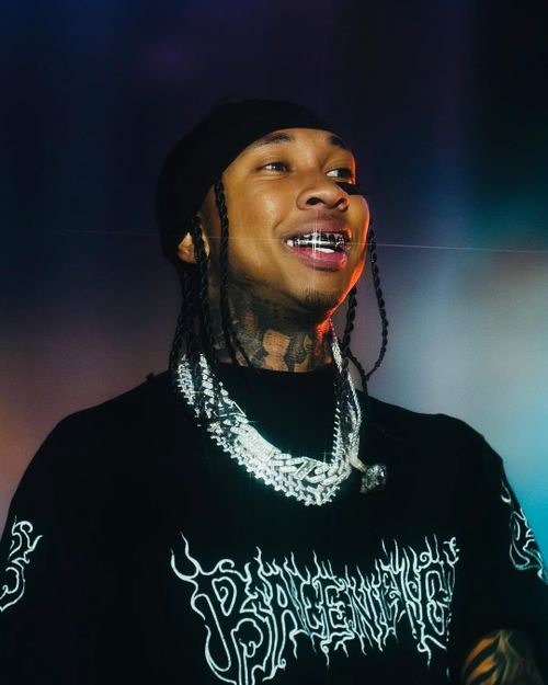 Trong suốt sự nghiệp, Tyga không tránh khỏi những scandal liên quan đến đời tư và pháp lý. Nổi bật nhất là mối quan hệ với Kylie Jenner khi cô chưa đủ 18 tuổi. Anh cũng từng bị bắt vì cáo buộc bạo lực trong mối quan hệ với người yêu cũ, cùng với một số vụ kiện liên quan đến MV nhạy cảm Make It Nasty và tranh chấp tài chính với các công ty cho vay siêu xe. Một tin khác là việc anh từng bị điều tra vì nuôi hổ Bengal trong nhà, cũng gây chú ý trên truyền thông.