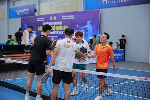 Các tay vợt đã có cơ hội giao lưu, học hỏi tại giải